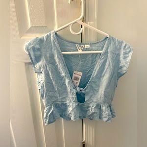 Roxy light blue linen crop top, never been worn! Size small